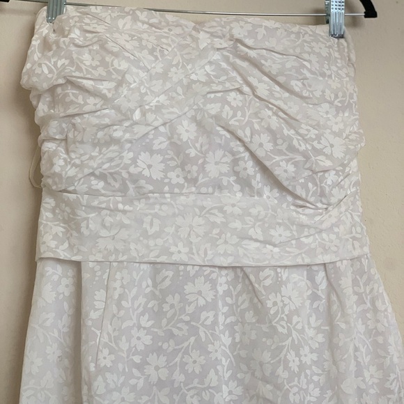 Marc Jacob’s white strapless dress - Picture 6 of 11